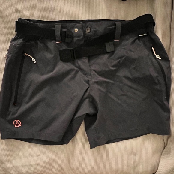 TERNUA Friza hiking shorts - Picture 4 of 5